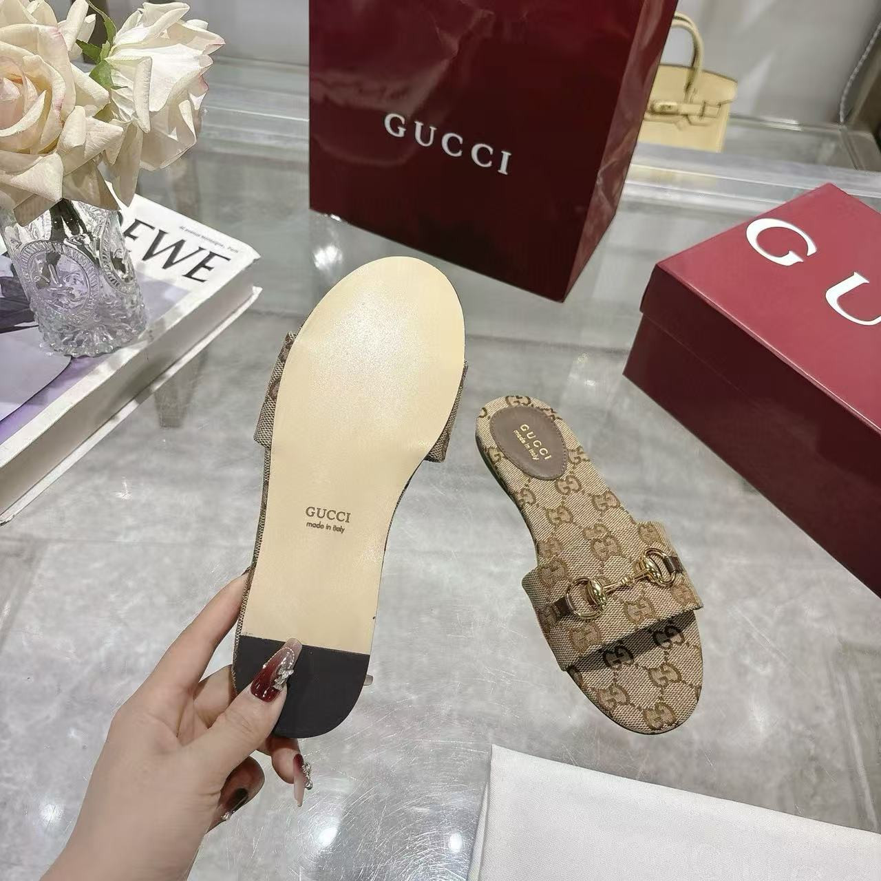 UA Gucci GG Canvas Siaga Slide Sandals