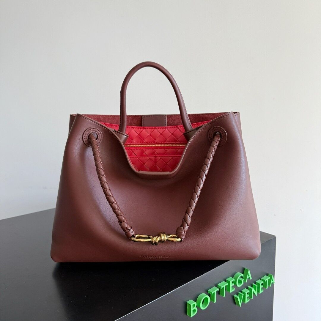 Bottega Veneta Medium Andiamo 32x25x11CM