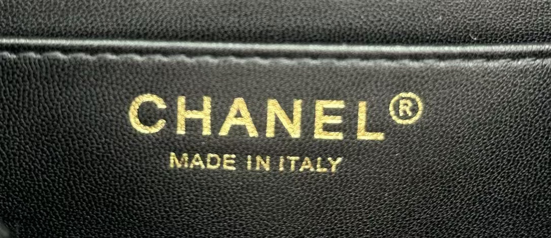 CHANEL MINI CLASSIC 11.12 HANDBAG 20 12 × 20 × 6 cm