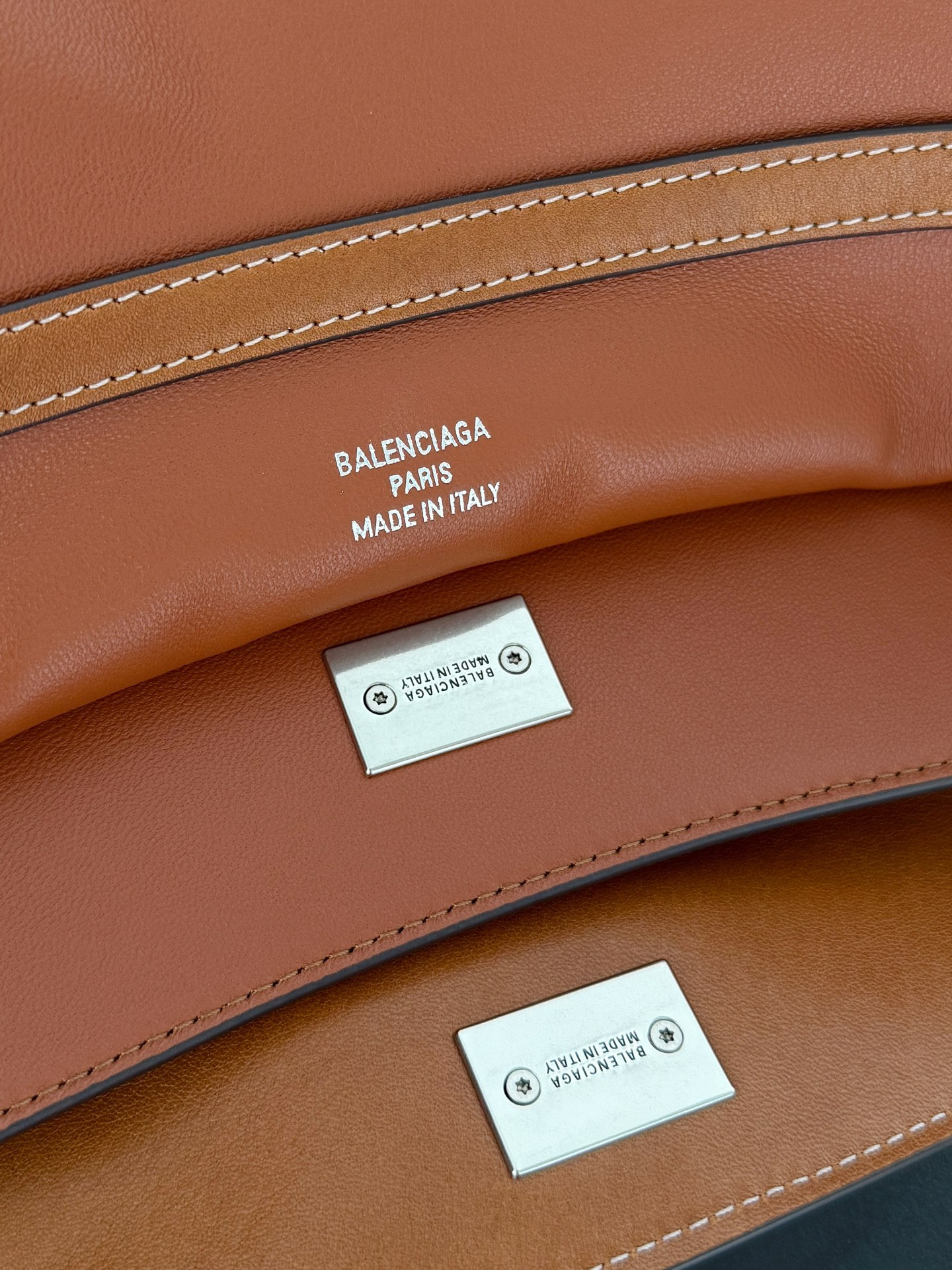 Balenciaga Rodeo Large 39.8x29.9x12.9cm