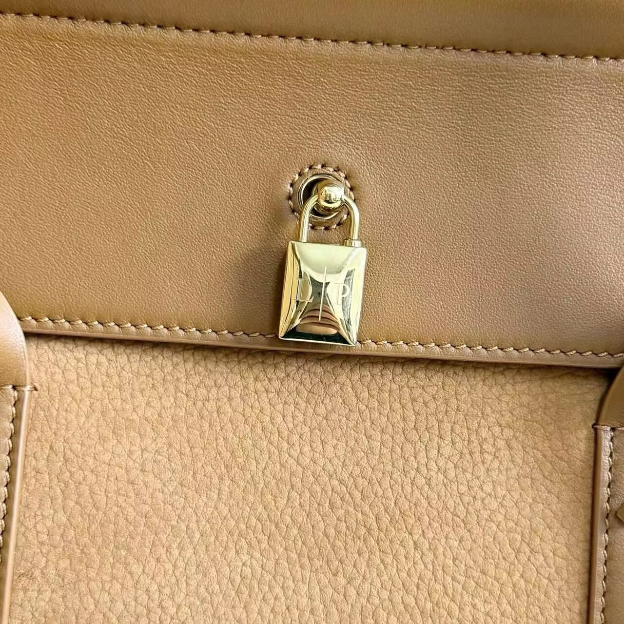 Loro Piana Loom bag L25 25x18x12.5cm