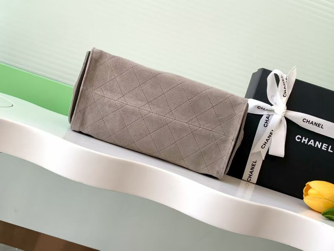 CHANEL 25C Bucket Bag 26x30x14cm