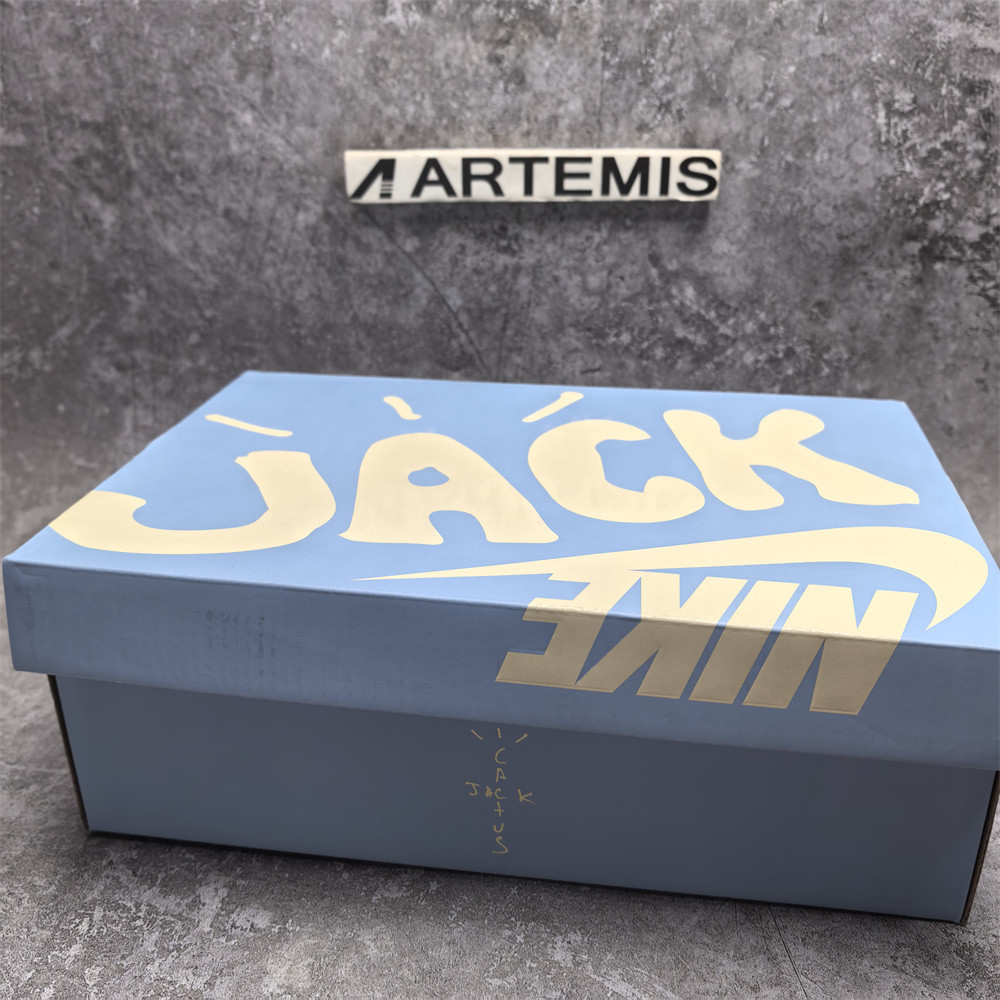 UA Nike Zoom Field Jaxx SP Travis Scott Sail