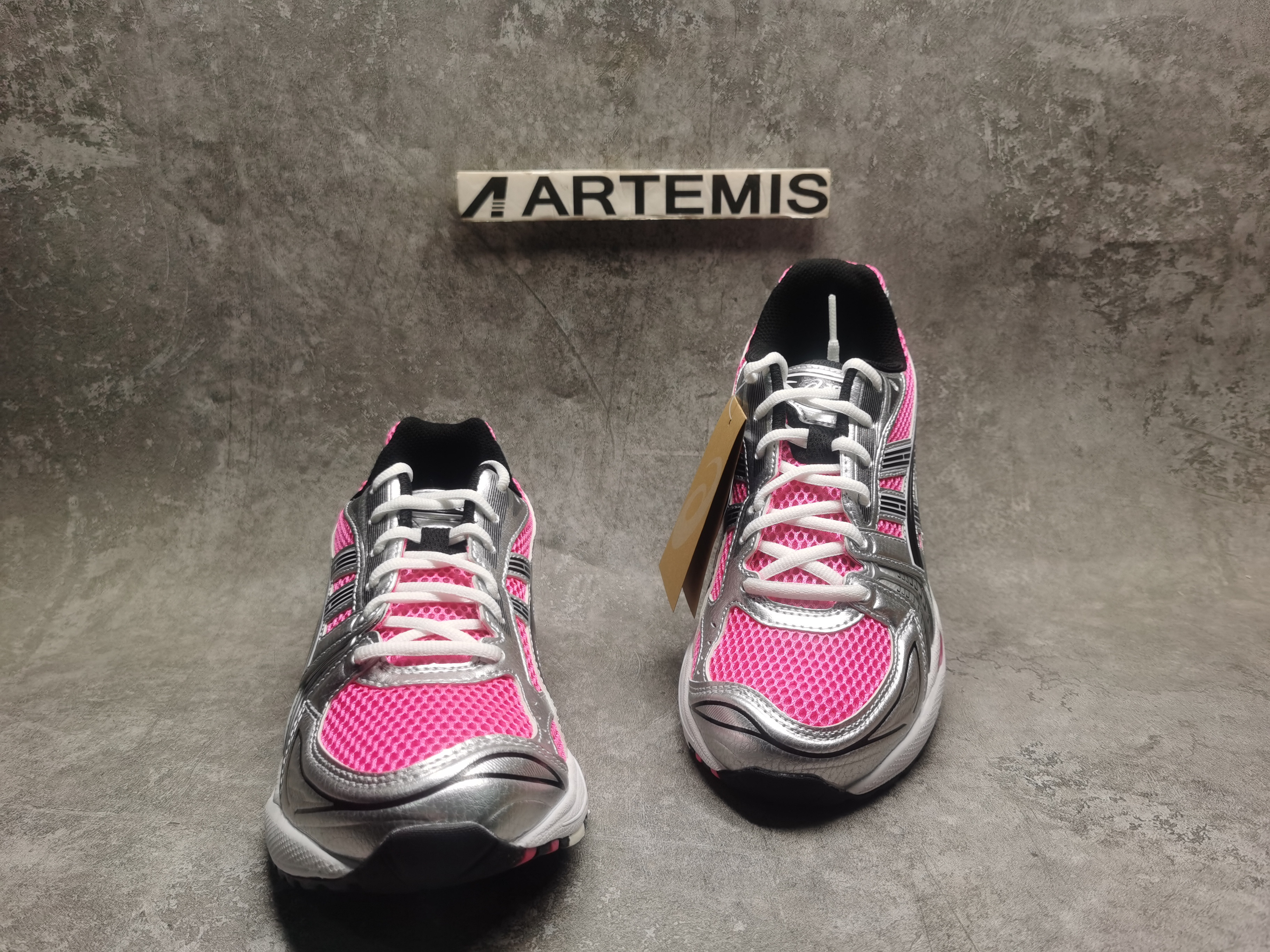 UA Asics gel-kayano 14