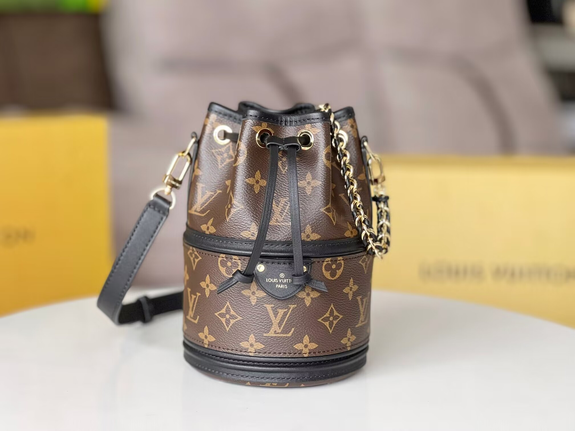 LV Canoé M83480  5.5 x 8.1 x 5.5 inches