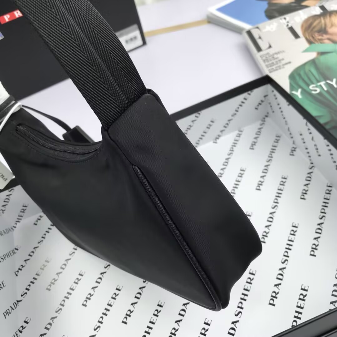 Prada Hobo 2000 23 x 13 x 5 cm