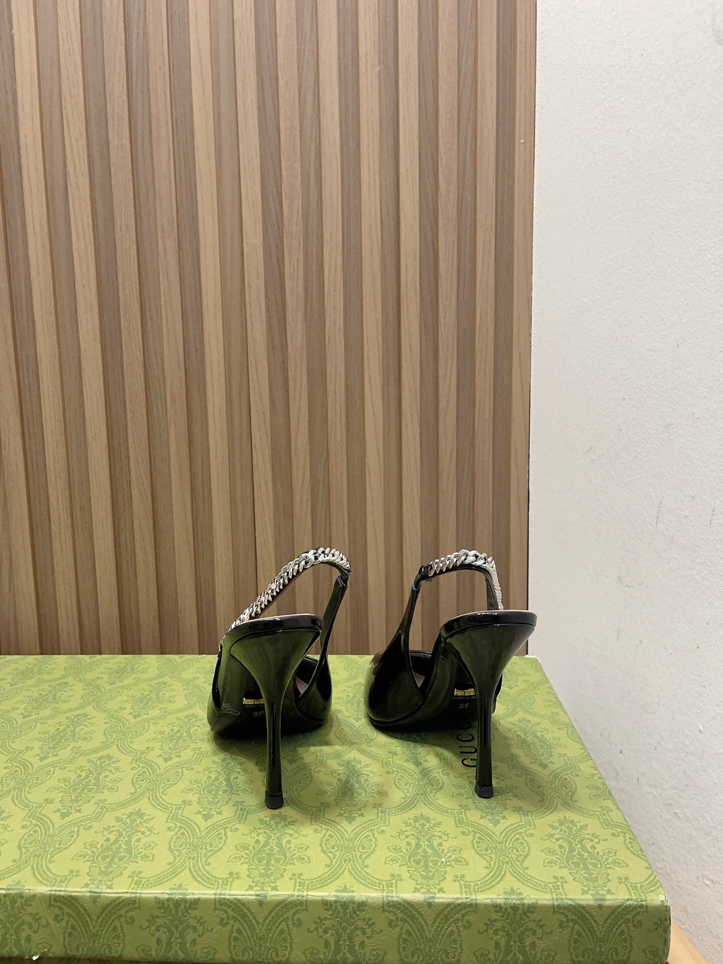 GUCCI SIGNORIA SLINGBACK PUMP High