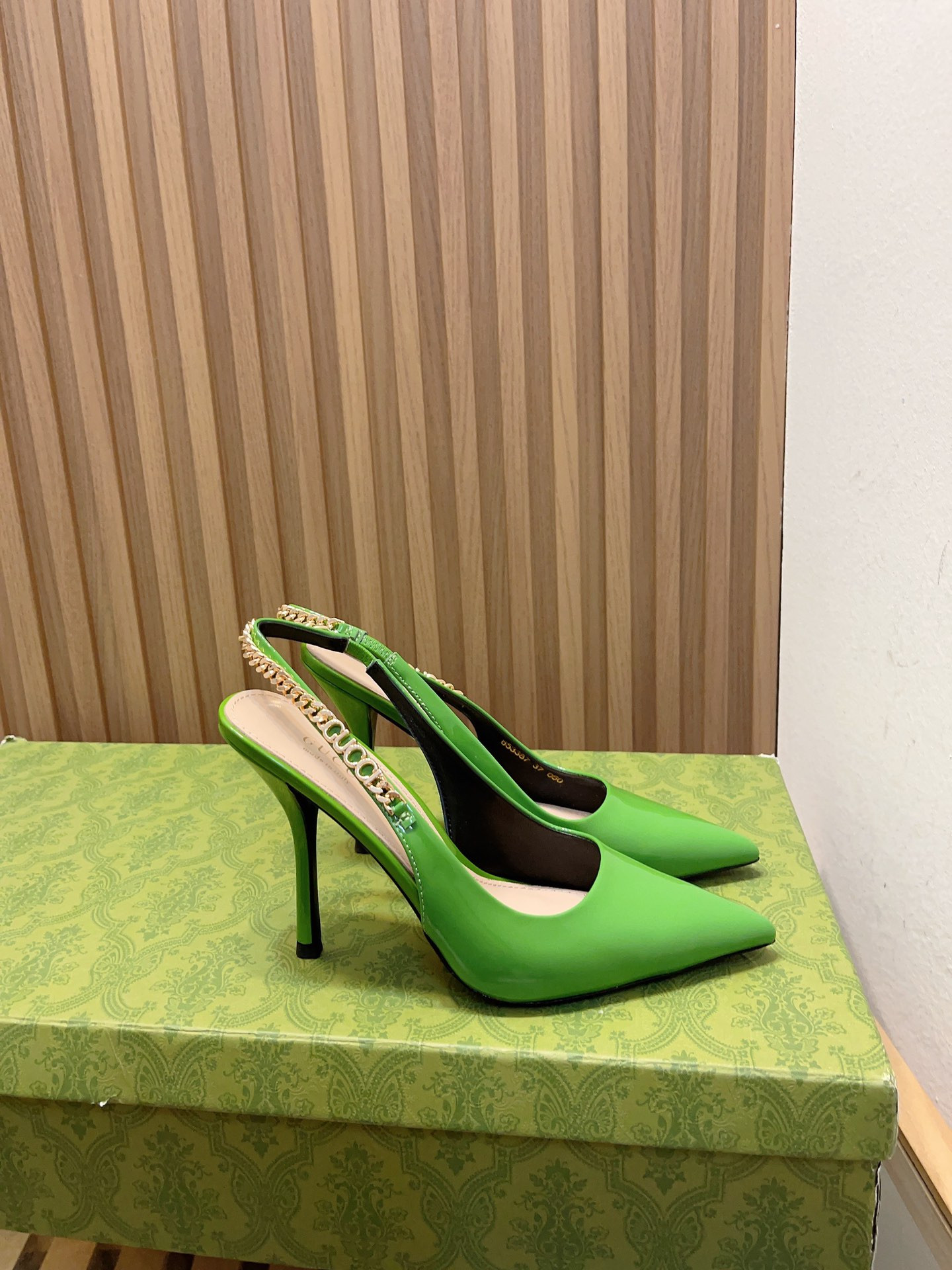 GUCCI SIGNORIA SLINGBACK PUMP High