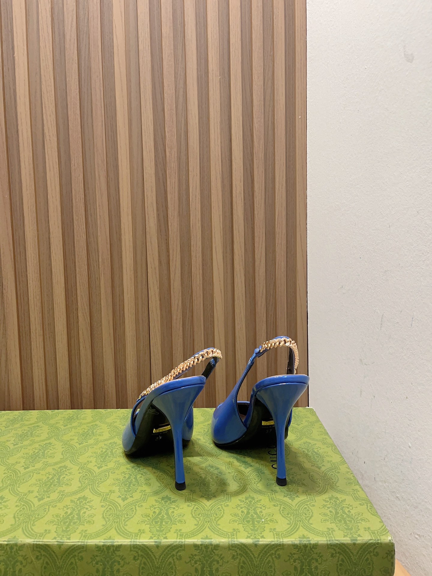 GUCCI SIGNORIA SLINGBACK PUMP High