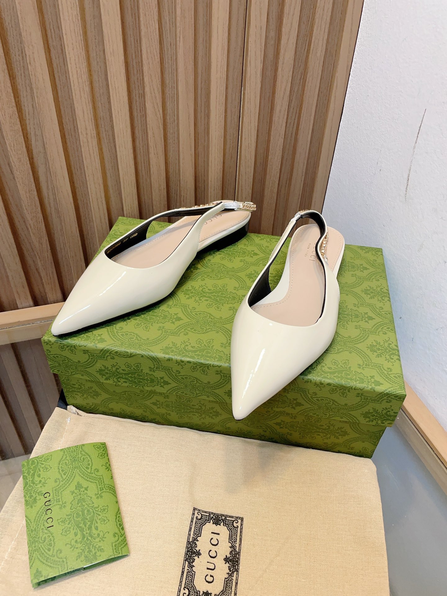 GUCCI SIGNORIA SLINGBACK PUMP flat shoes