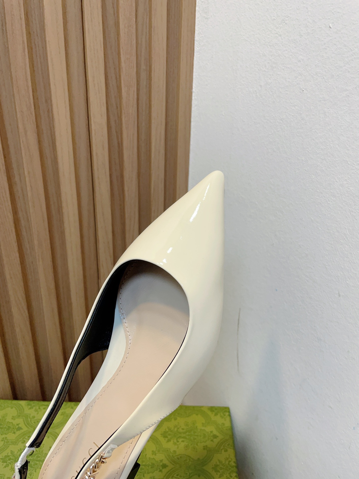 GUCCI SIGNORIA SLINGBACK PUMP flat shoes