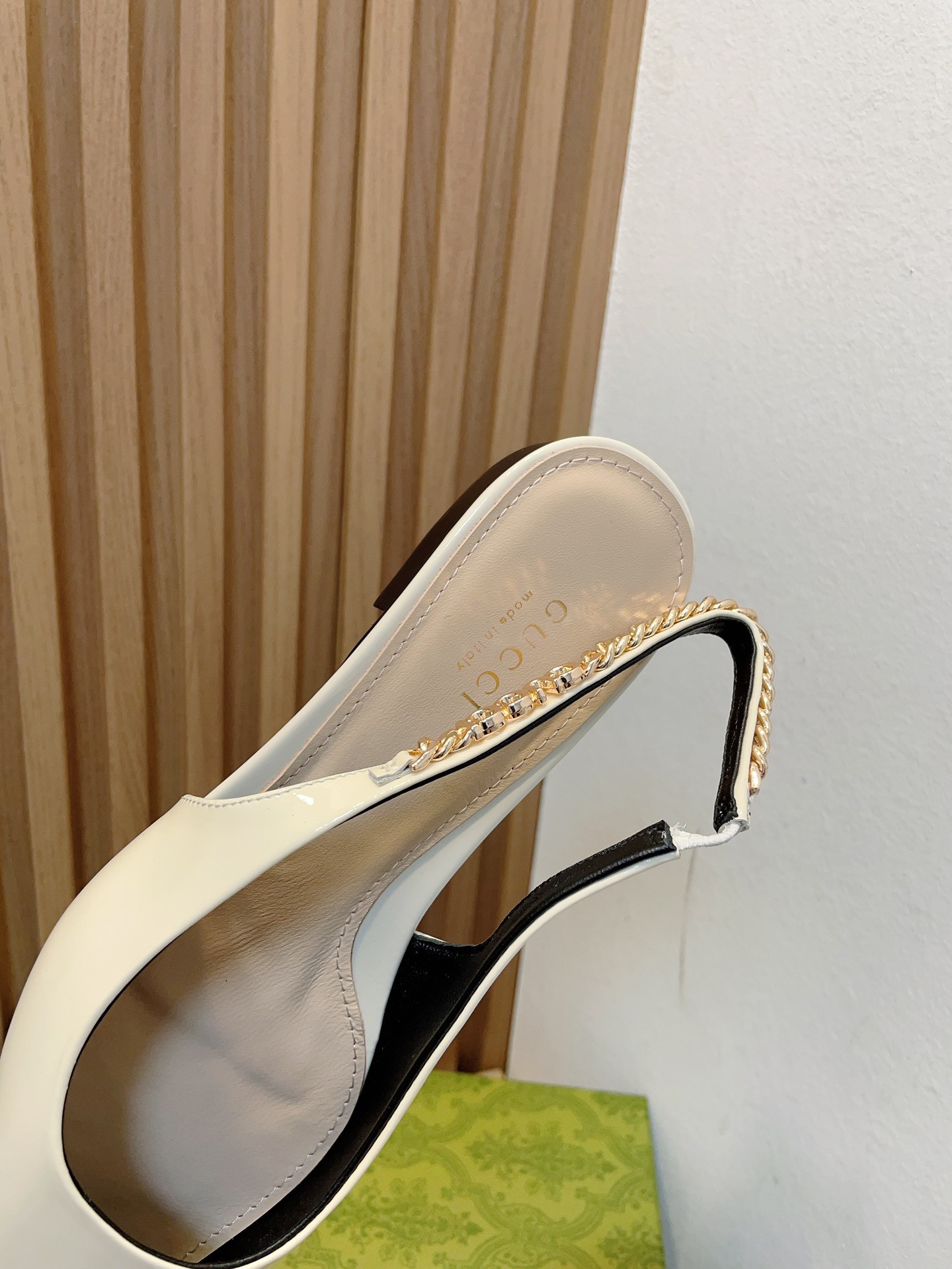 GUCCI SIGNORIA SLINGBACK PUMP flat shoes