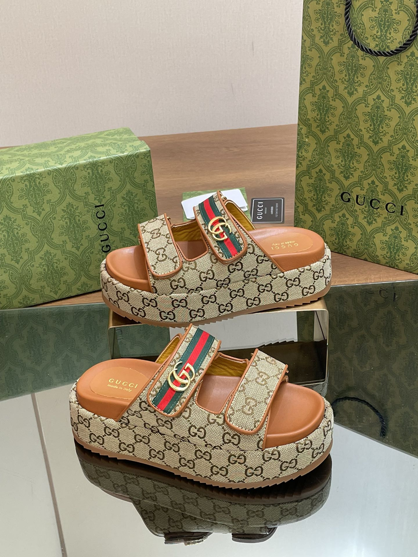 Gucci WOMEN