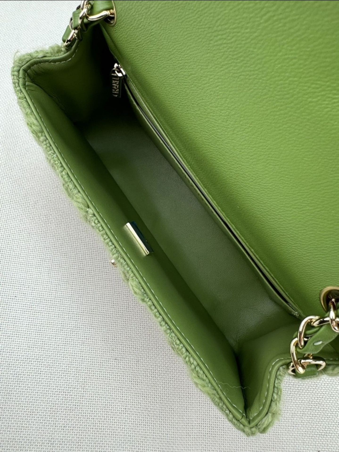 CHANEL MINI CLASSIC 11.12 HANDBAG 20 12 × 20 × 6 cm