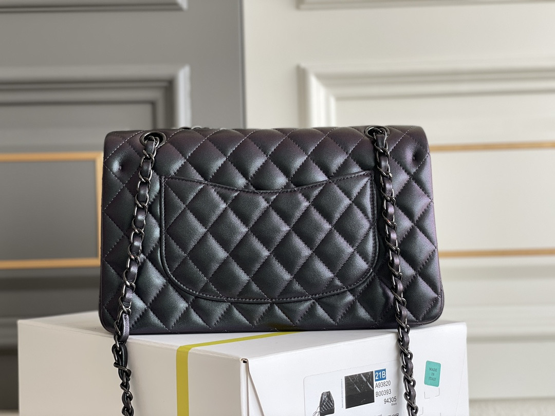 CHANEL CRUMPLED CALFSKIN QUITED DOUBLE FLAP BLACK 19.5×30×10cm