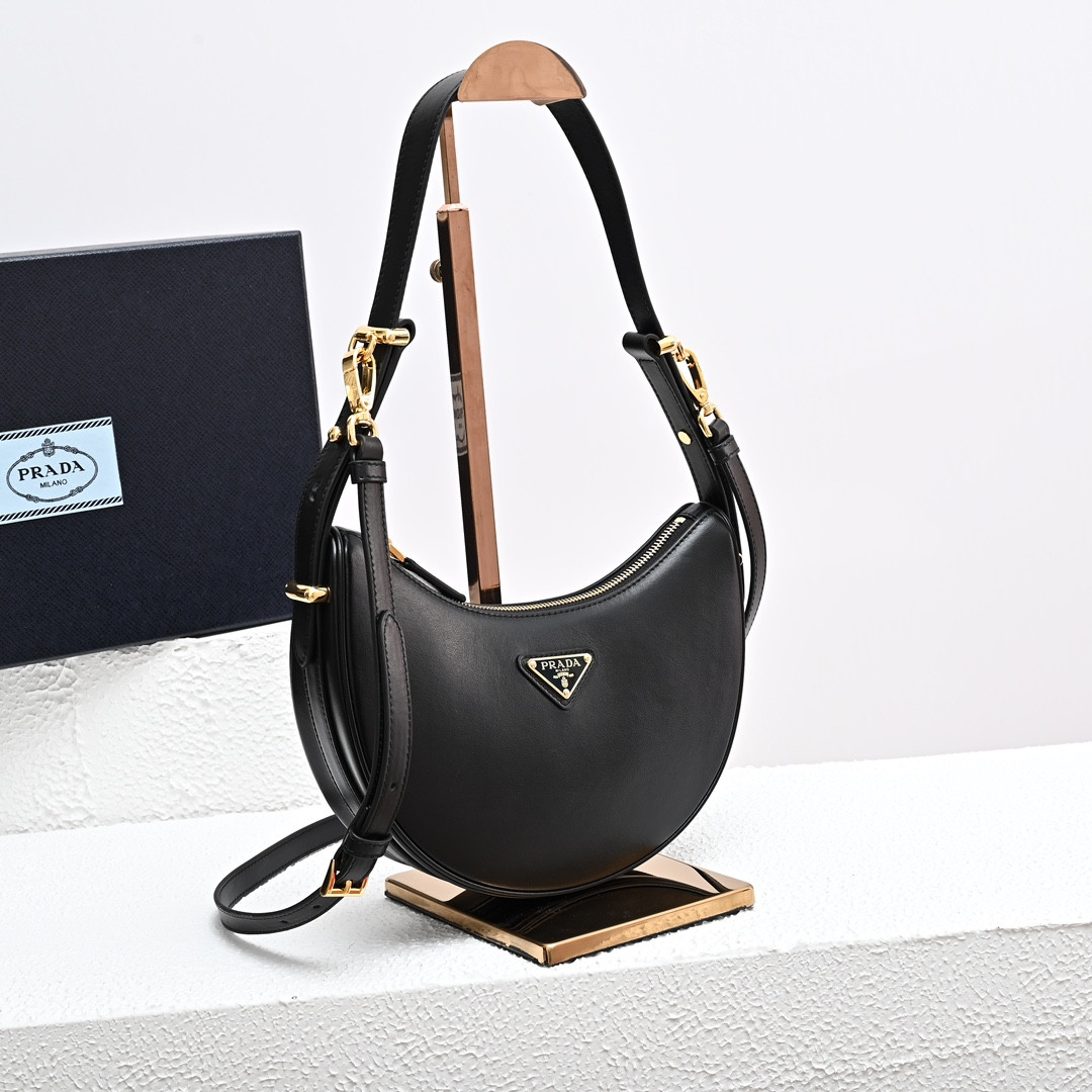 Prada Arqué Shoulder Bag 22.5x18.5x6.5cm