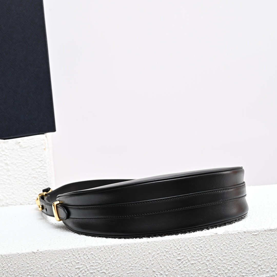 Prada Arqué Shoulder Bag 22.5x18.5x6.5cm