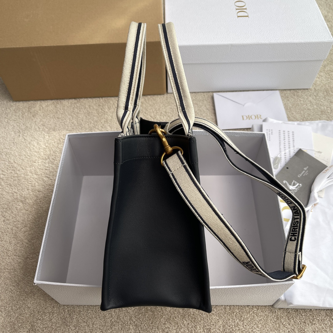 DIOR  Book Tote  Reverse  26.5×21×14cm
