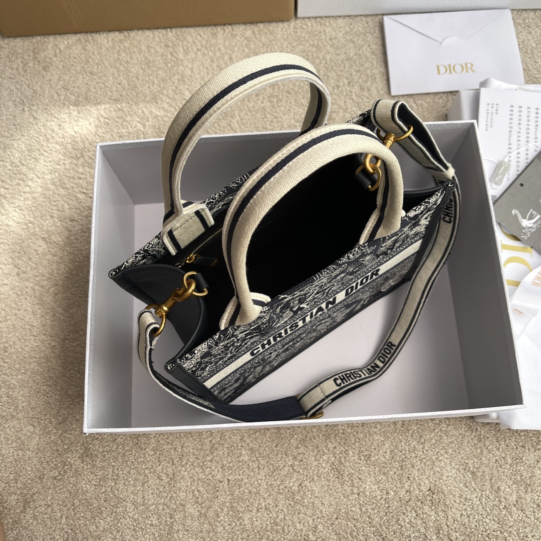 DIOR  Book Tote  Reverse  26.5×21×14cm