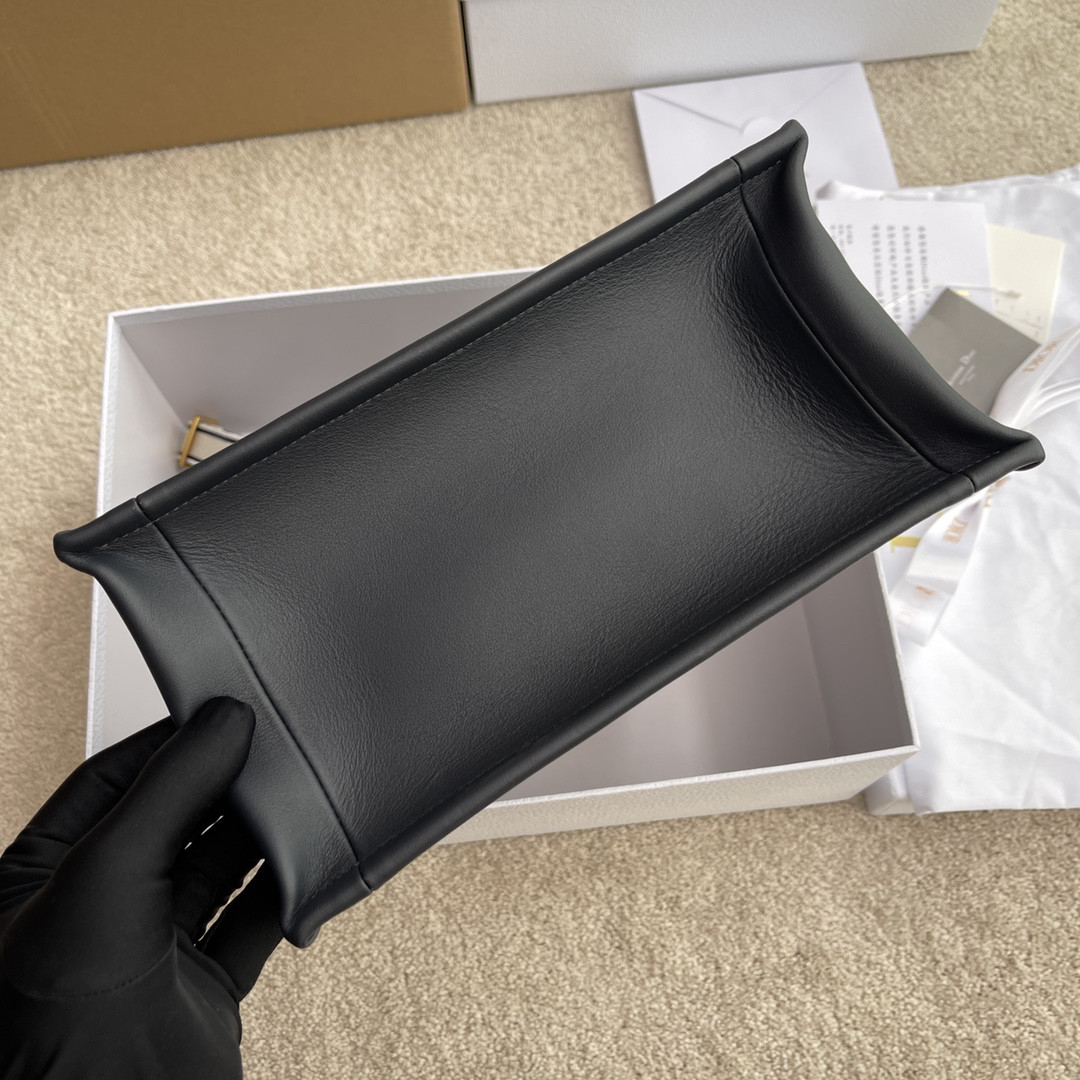 DIOR  Book Tote  Reverse  26.5×21×14cm