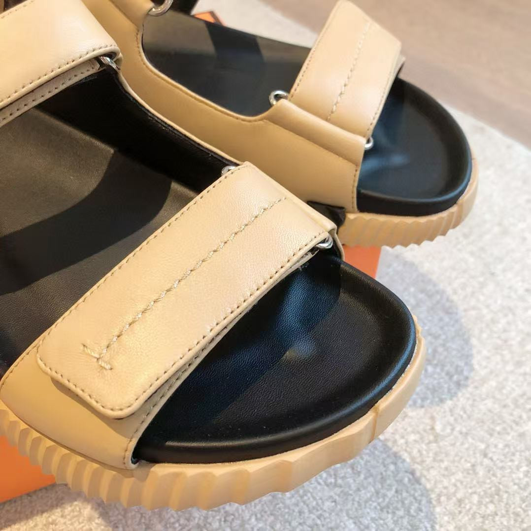 UA Hermes Junior sandal