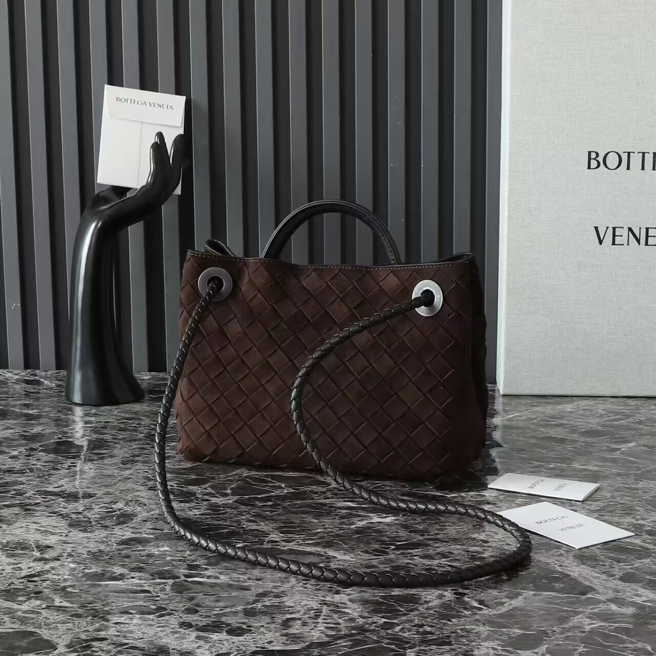 Bottega Veneta Small Andiamo 25x22x10.5cm