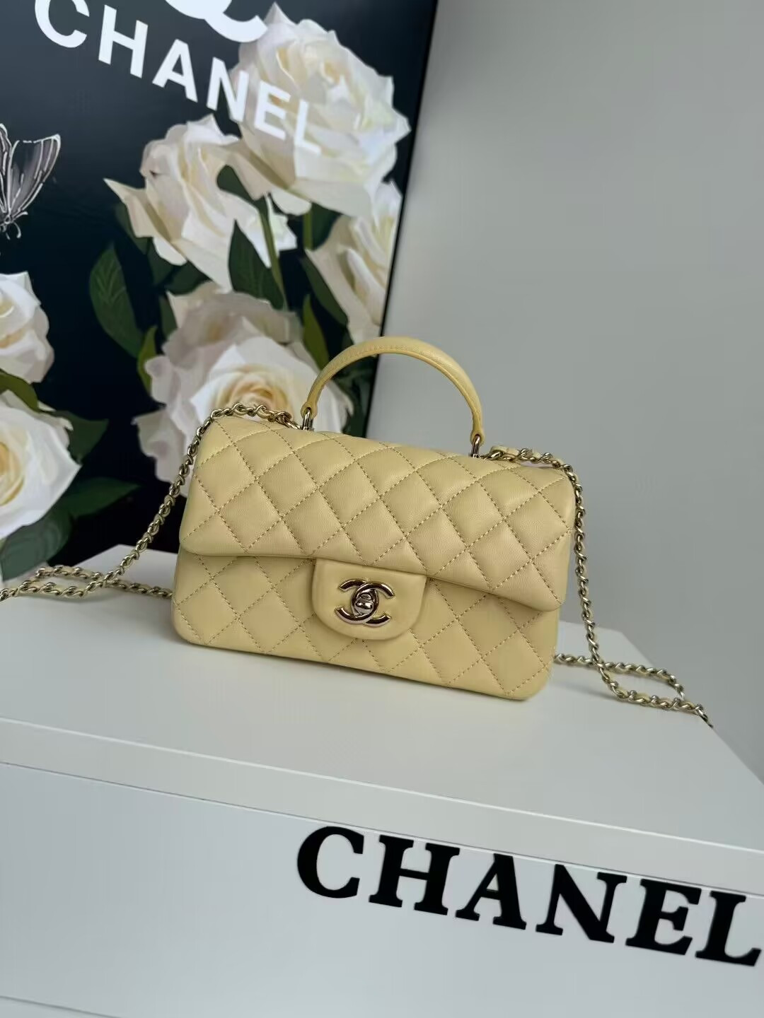 CHANEL Mini CF handle 20x12x6cm