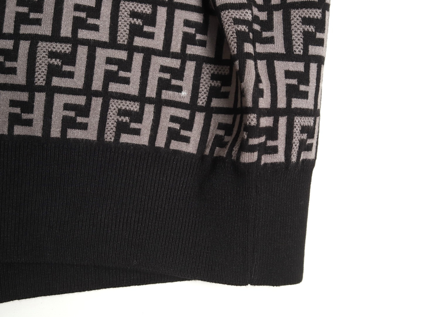 FENDI FD knitting Short-sleeved