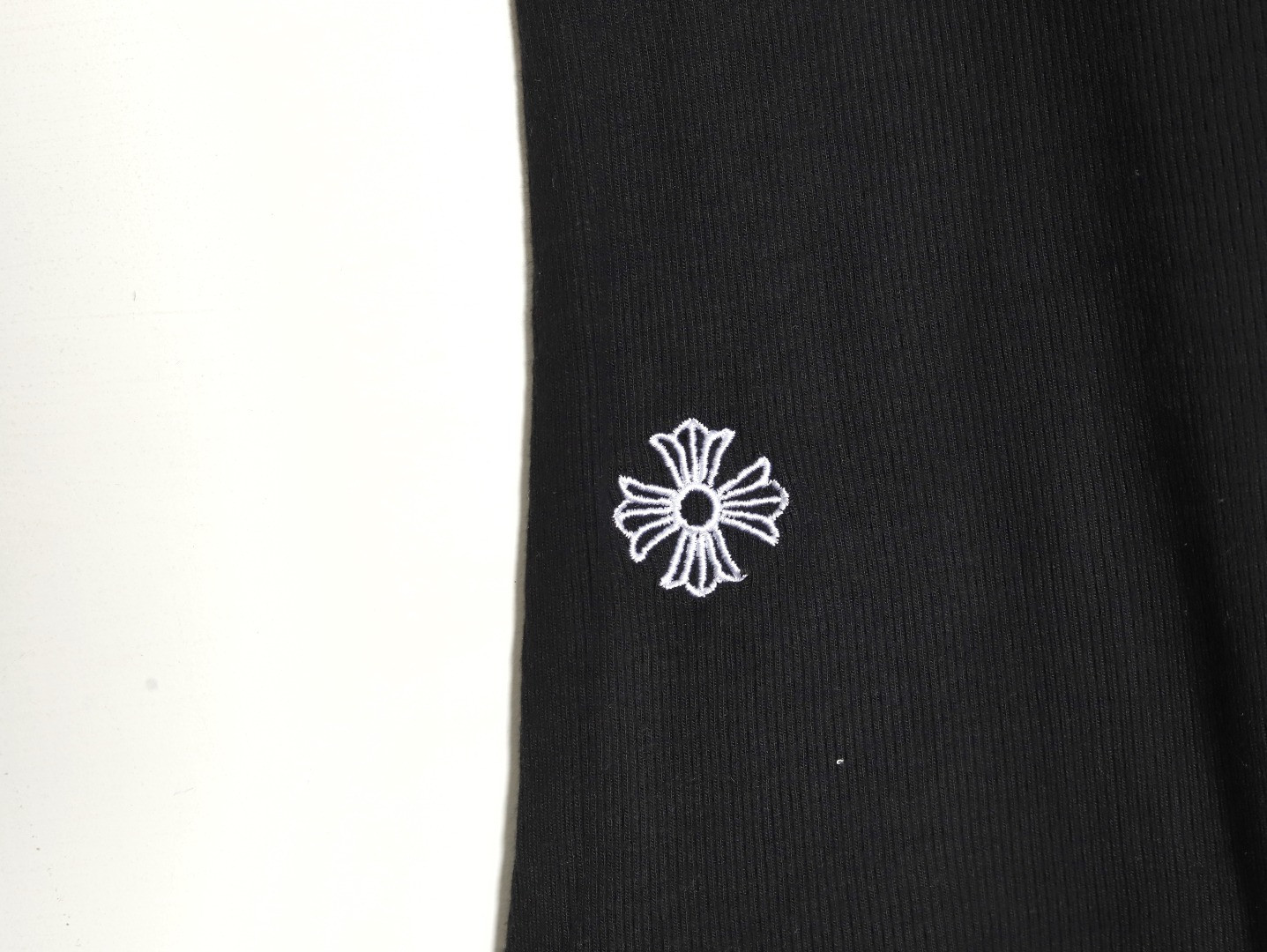 Ch*0me He**ts ch knitting vest