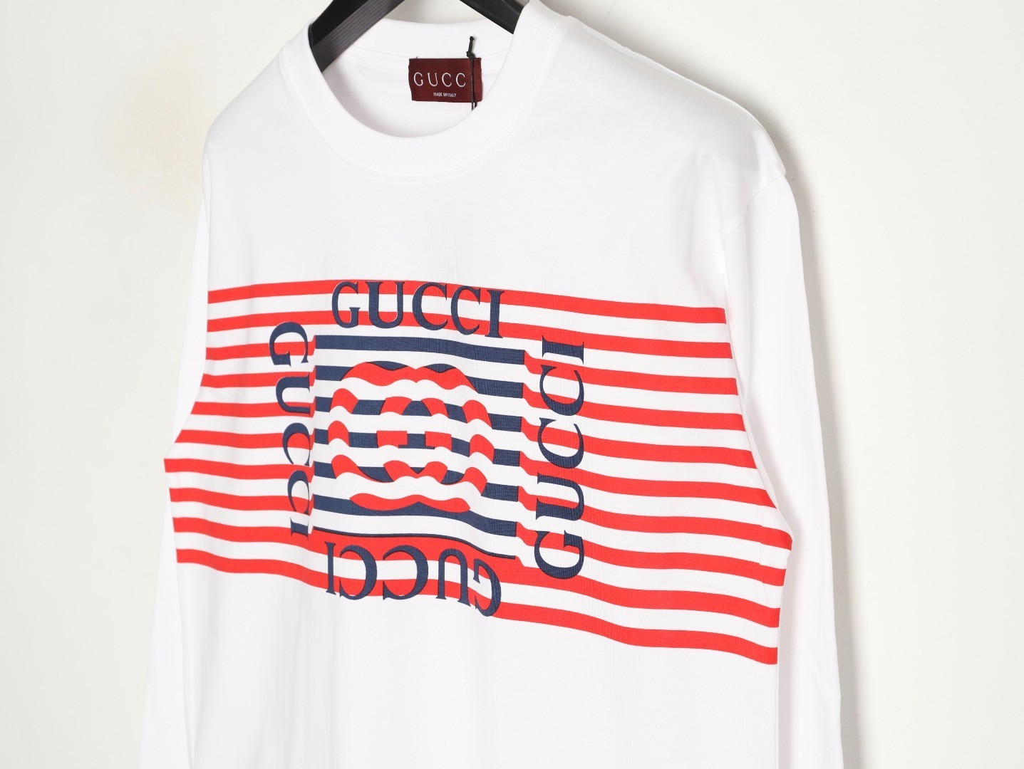 Gucci Long-sleeved T-shirt