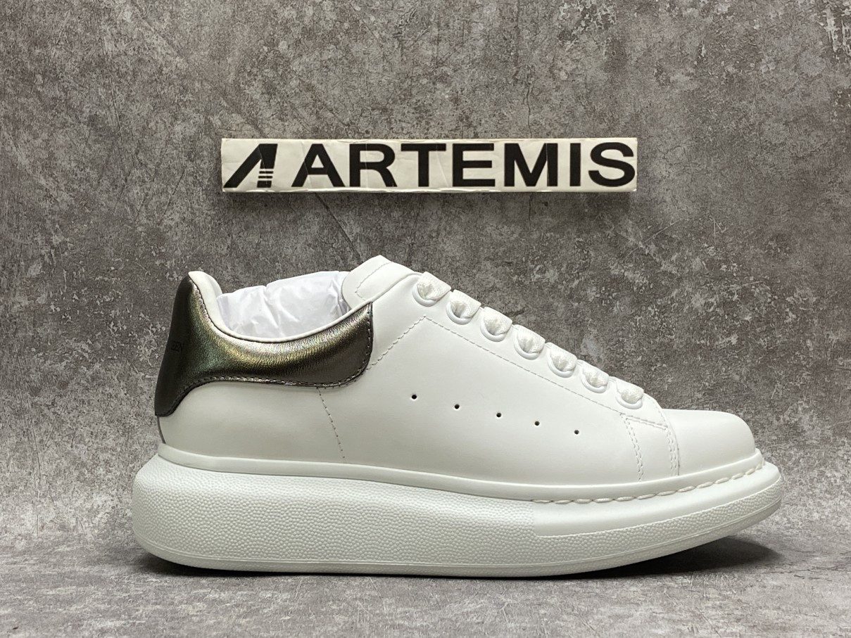 Alexander McQueen Oversized Gold