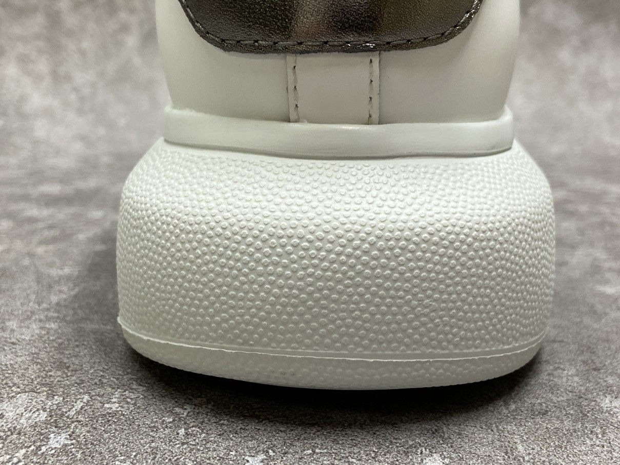 Alexander McQueen Oversized Gold