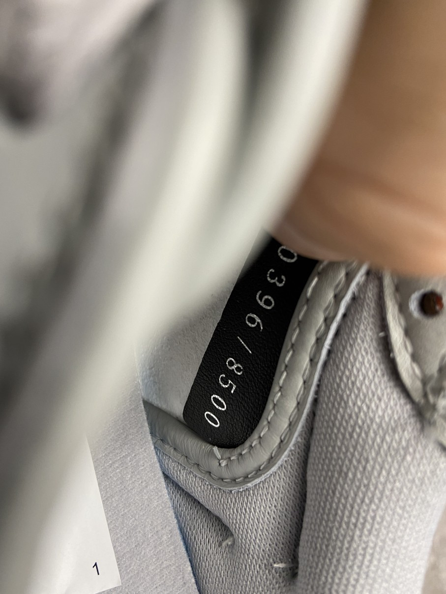 Air Jordan 1 Retro Low Dior (Blue Box Version)