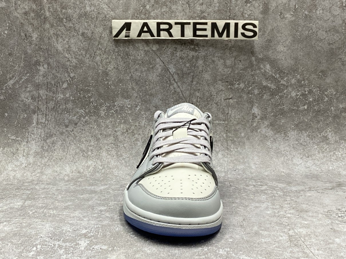 Air Jordan 1 Retro Low Dior (Blue Box Version)