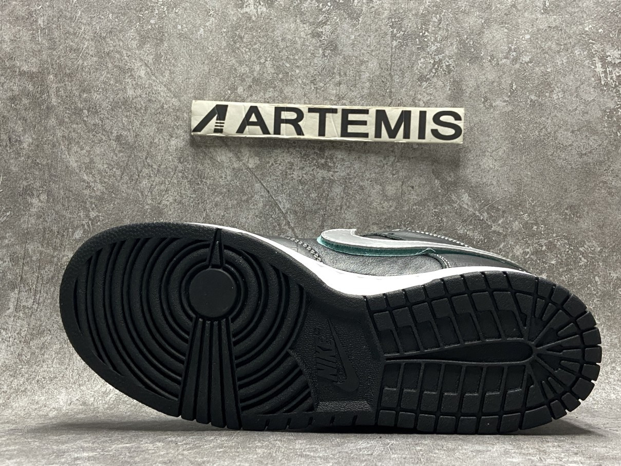 Nike SB Dunk Low Diamond Supply Co Black Diamond