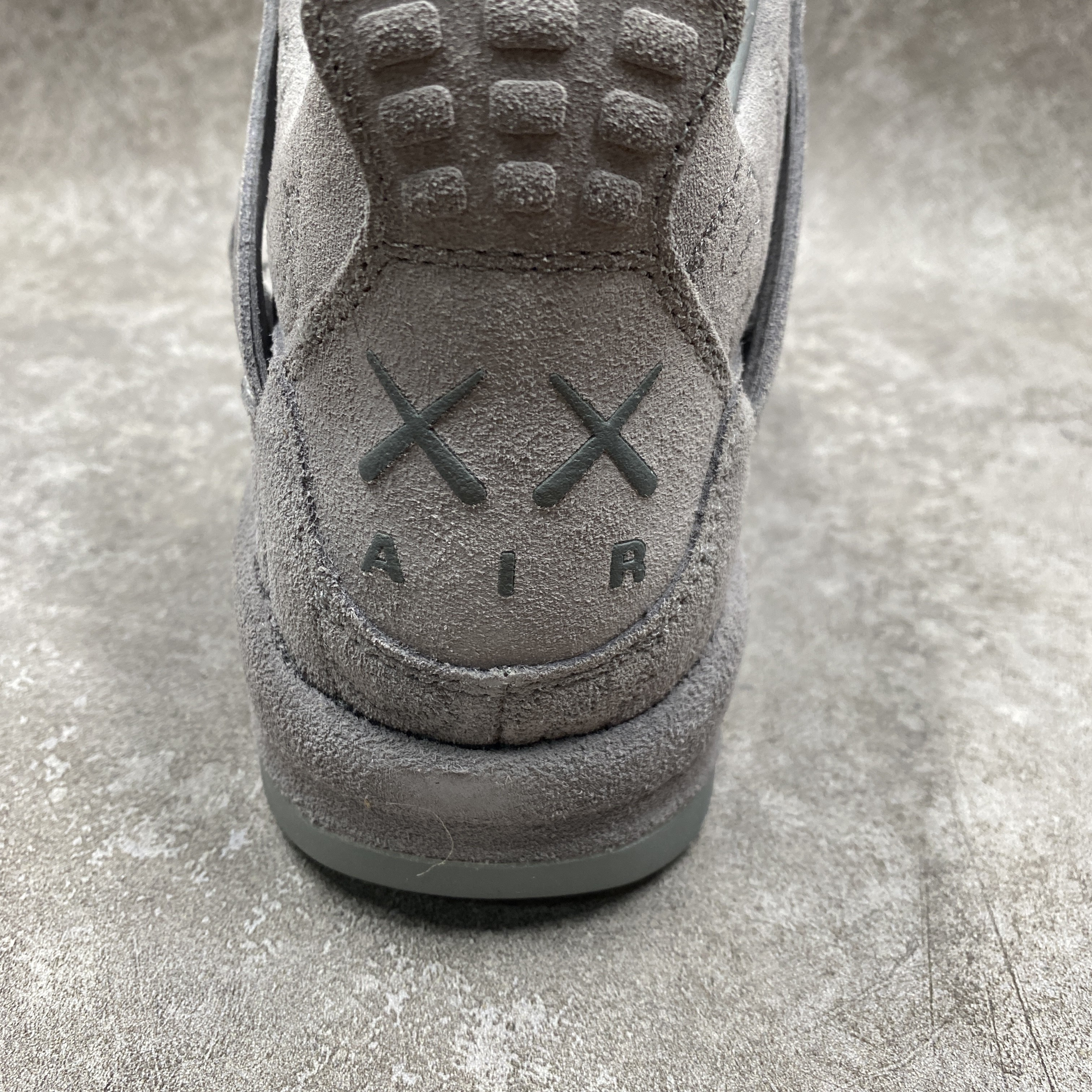 Air Jordan 4 Retro Kaws