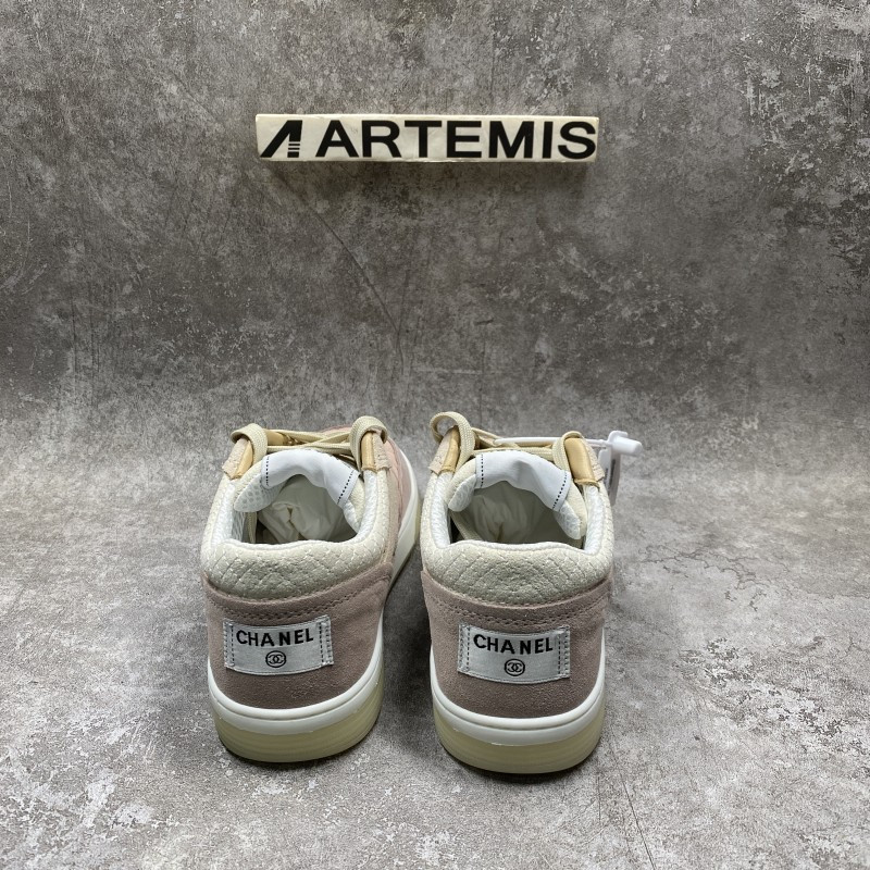 Channel 22C Diamond sports shoes in pink