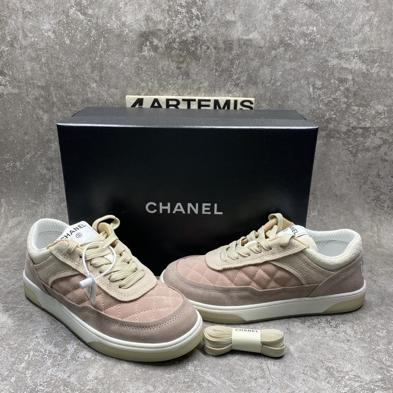 Channel 22C Diamond sports shoes in pink