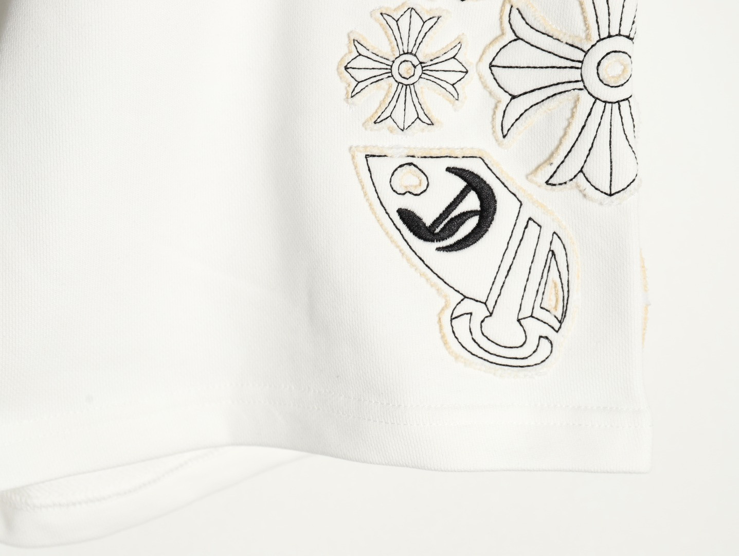 Ch*0me He**ts shorts