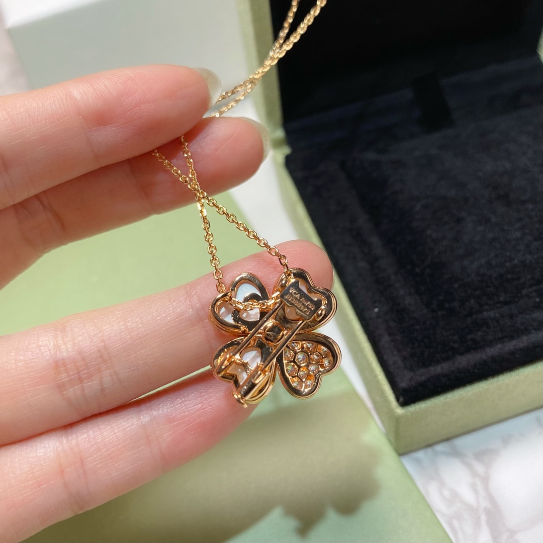Van Cleef & Arpels four-leaf clover necklace