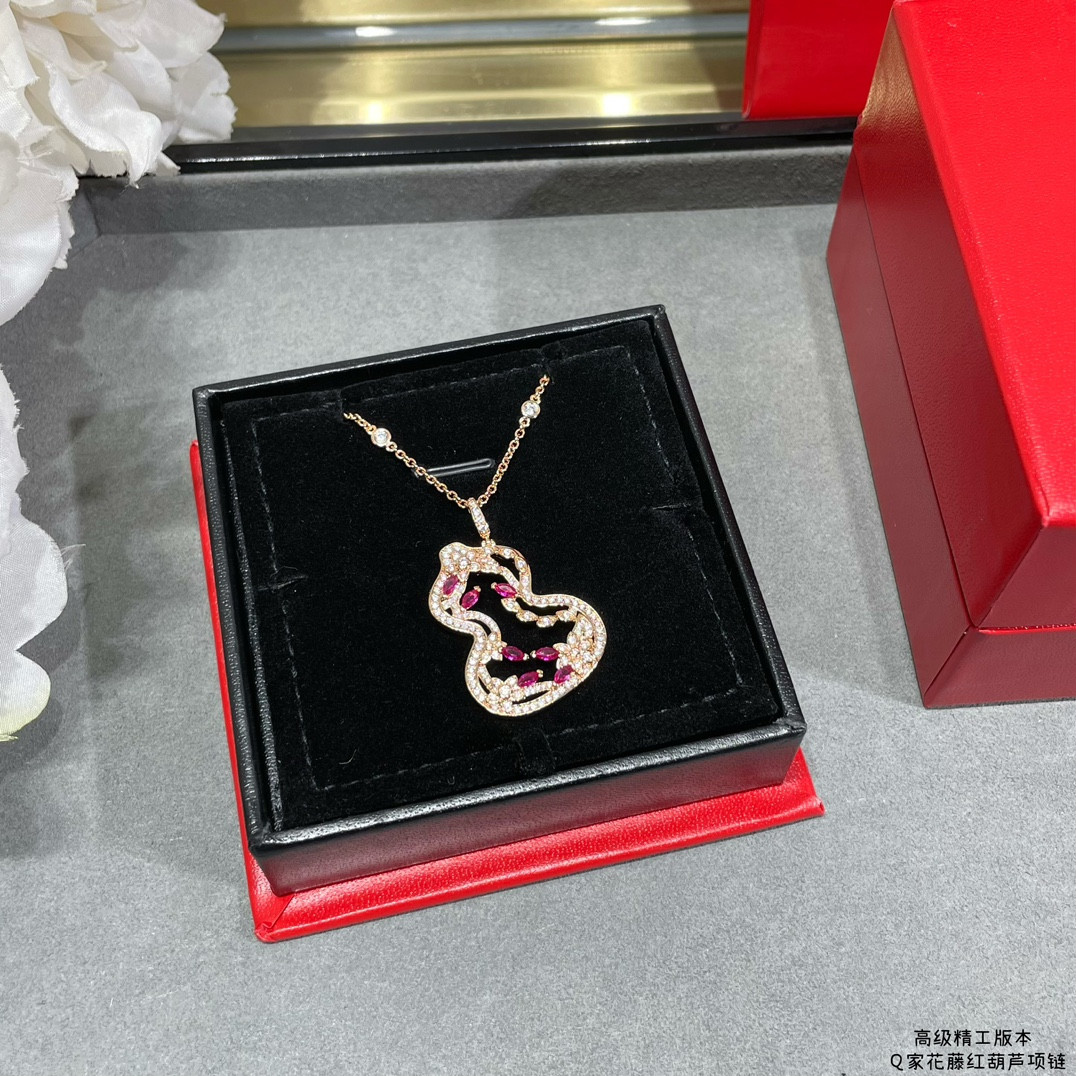 Qeelin Vine Gourd Necklace