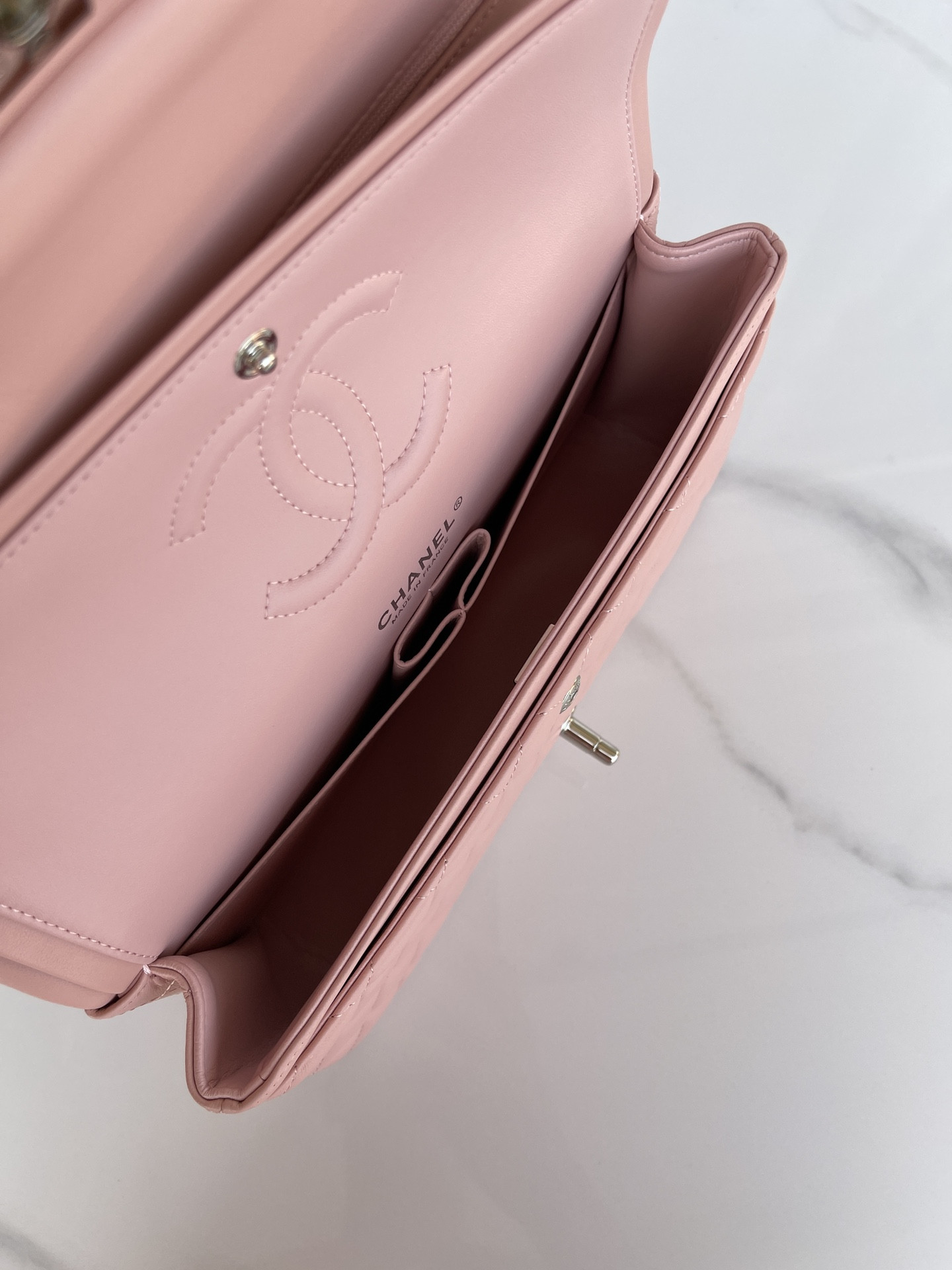 CHANEL CLASSIC FLAP 25CM CF PINK SILVER 6 × 9.9 × 2.5 in