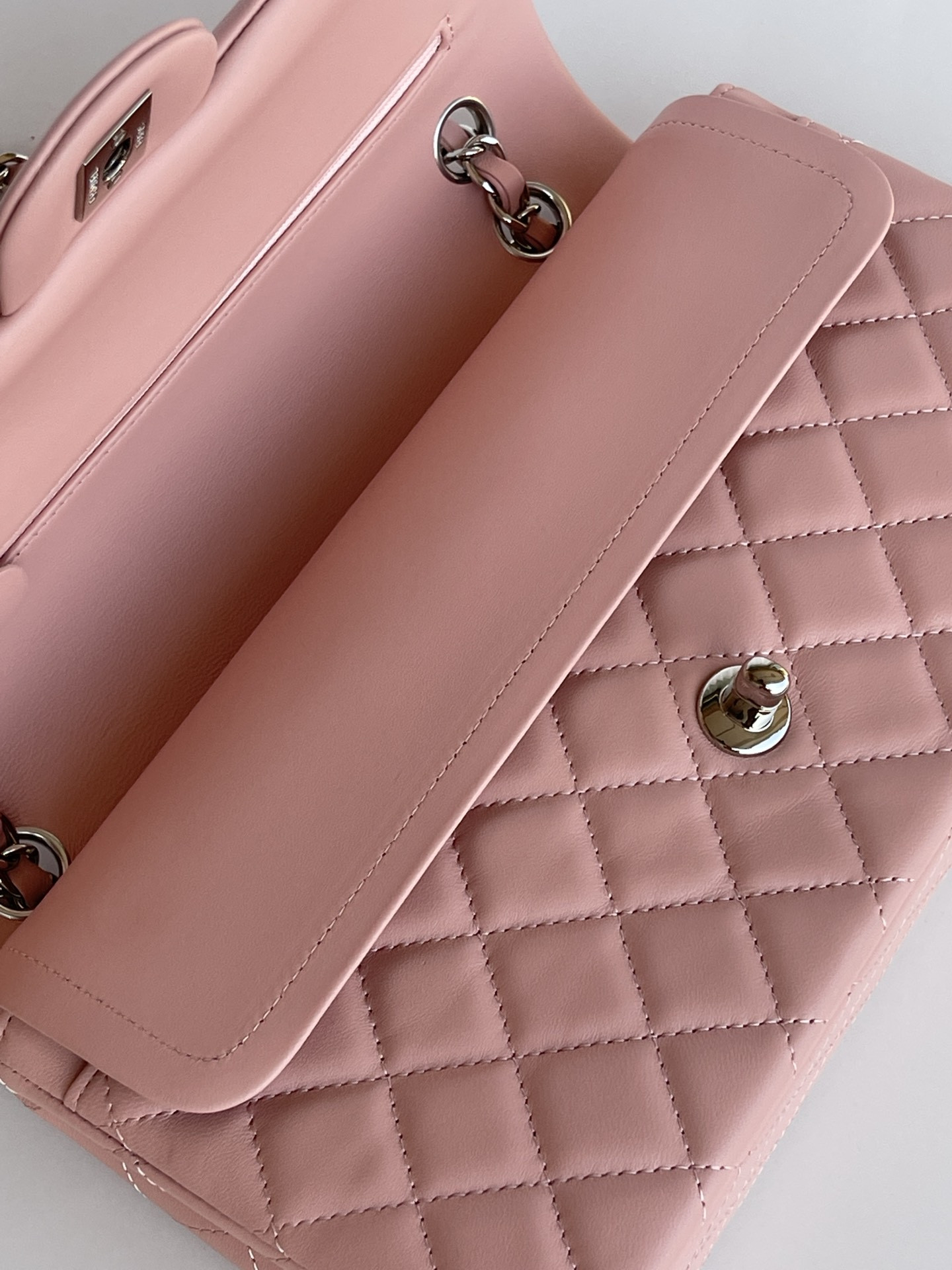 CHANEL CLASSIC FLAP 25CM CF PINK SILVER 6 × 9.9 × 2.5 in