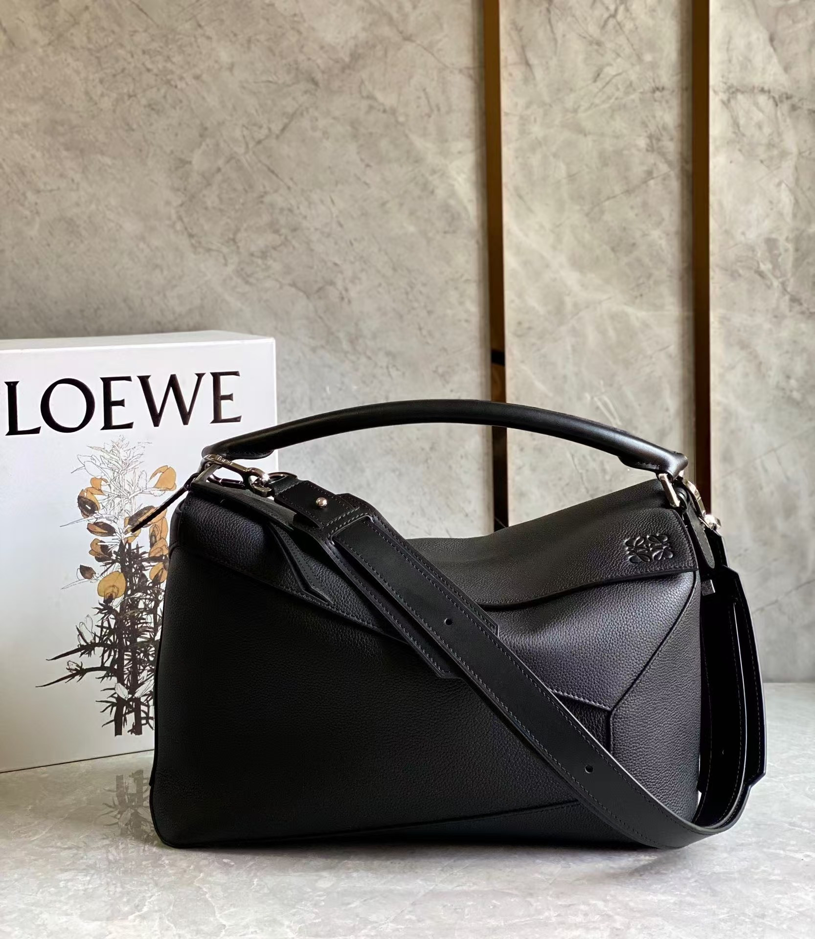 LOEWE Puzzle Edge 36.5 X 23 X 19 CM