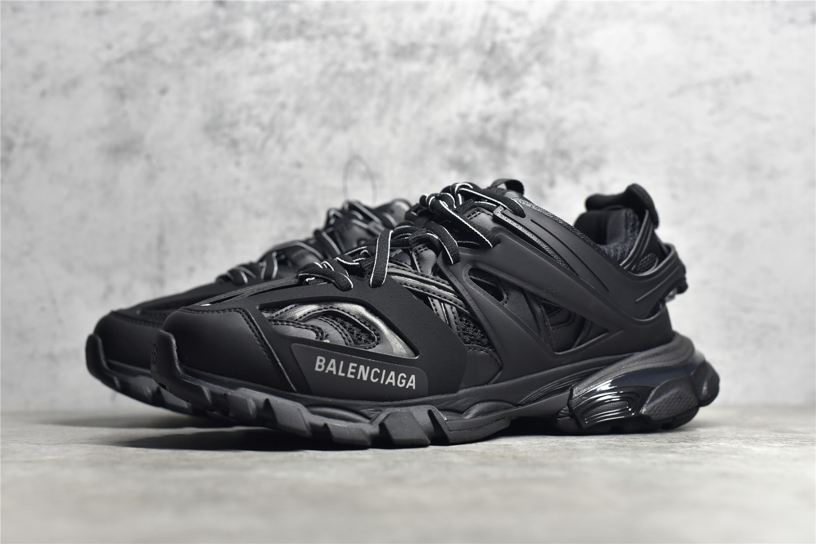 Balenciaga Track Black