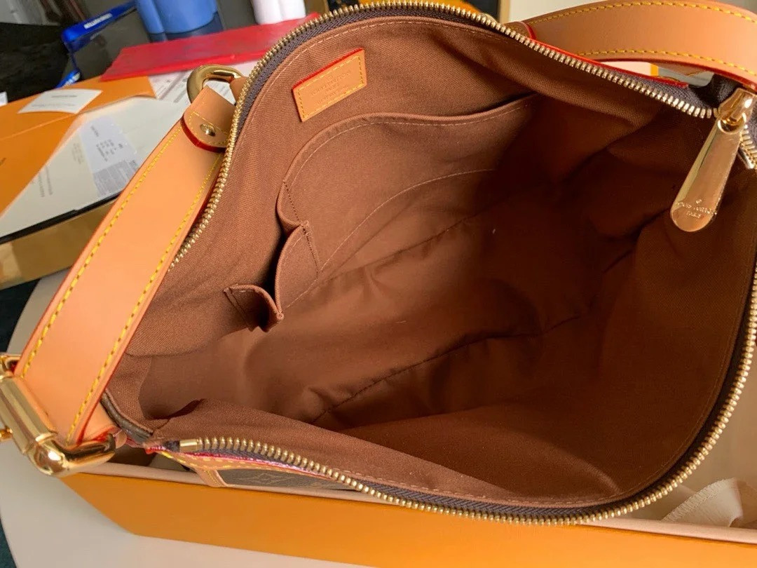 LOUIS VUITTON LV BAG M40075