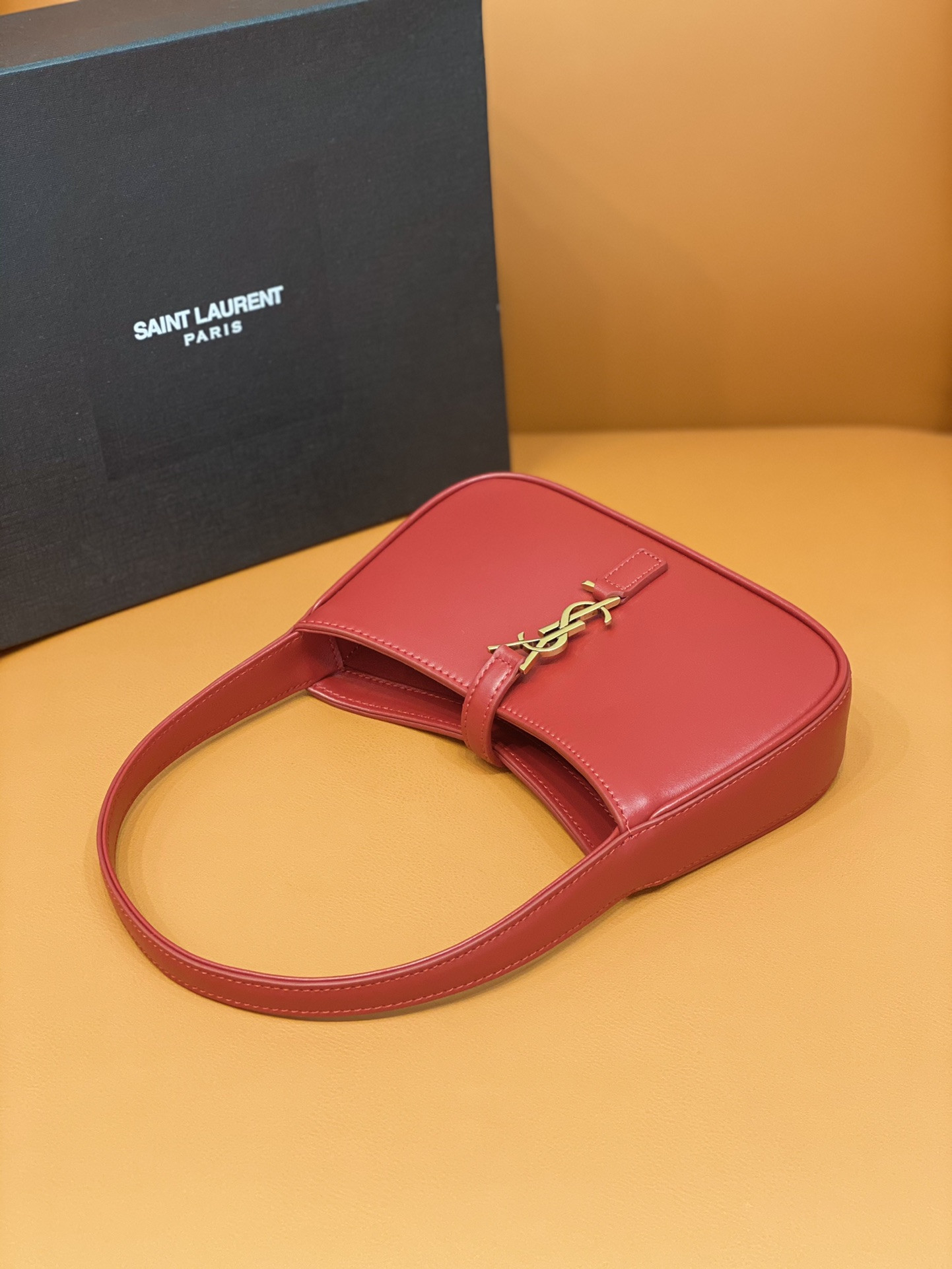 YSL MINI LE 5 À 7 IN SMOOTH LEATHER Red 19 X 11.5 X 4.5 CM