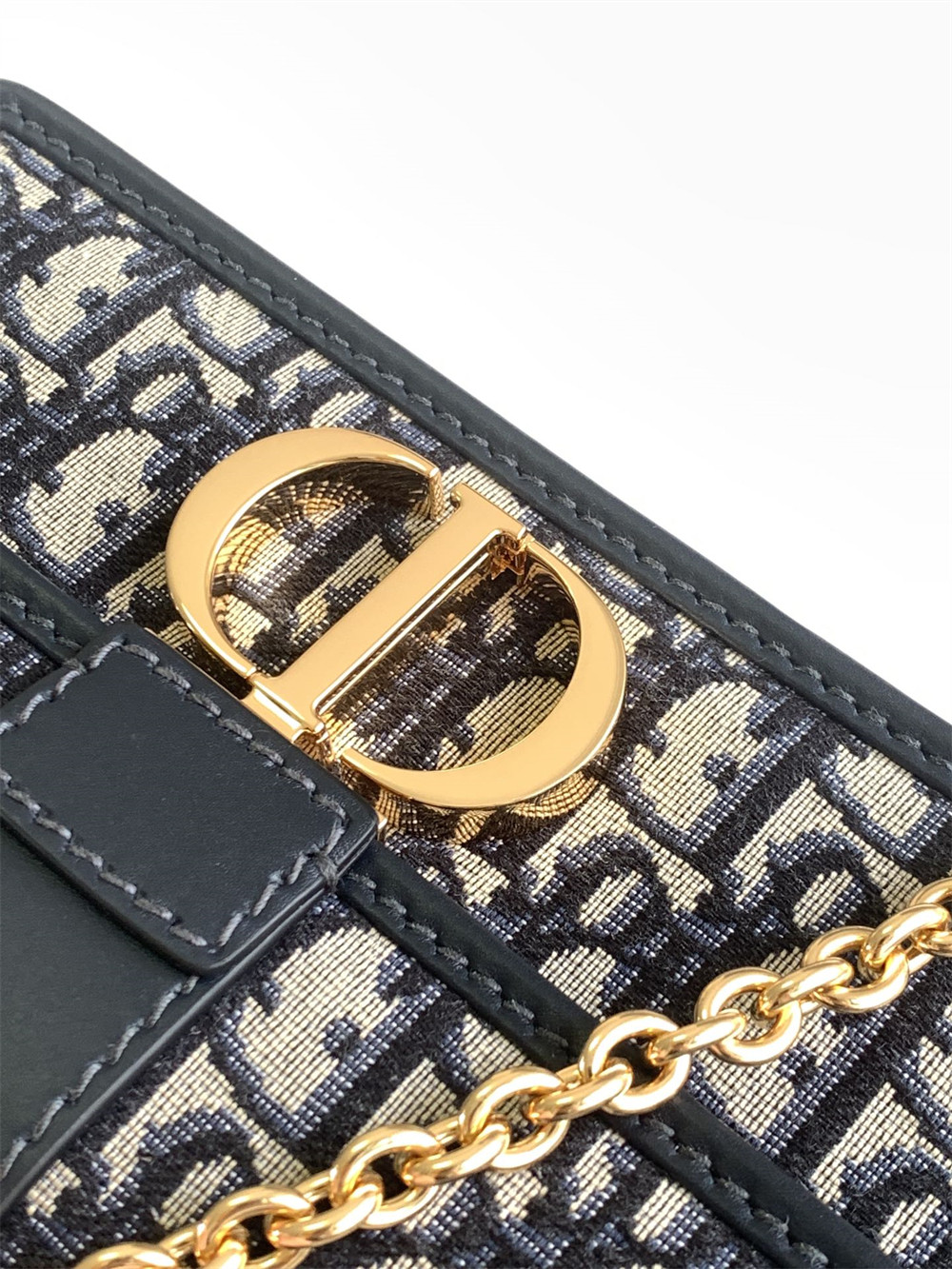 DIOR 30 MONTAIGNE EAST-WEST BAG WITH CHAIN Blue Dior Oblique Jacquard 21 x 12 x 6 cm / 8.5 x 4.5 x 2.5 inches
