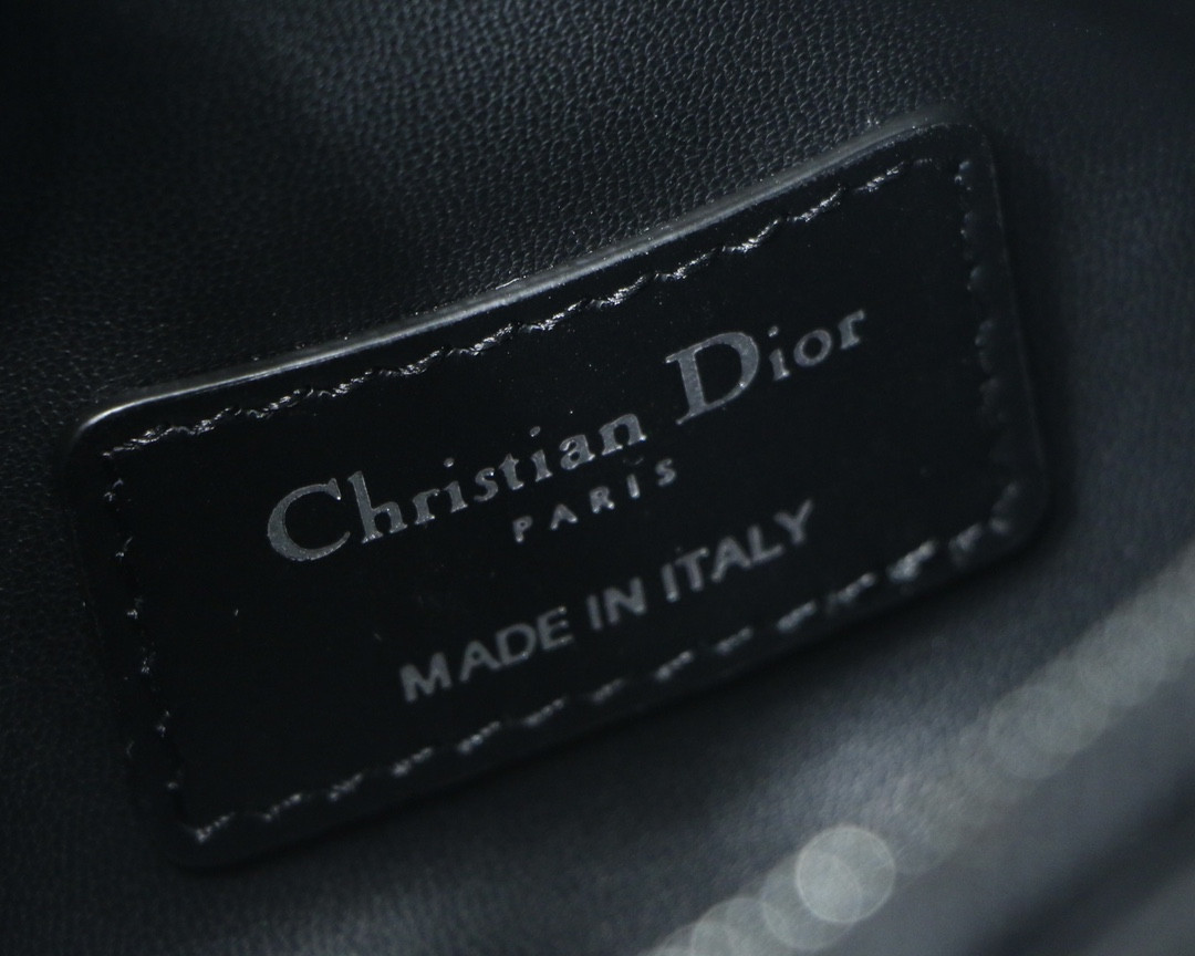 DIOR TRAVEL NOMAD POUCH BLACK