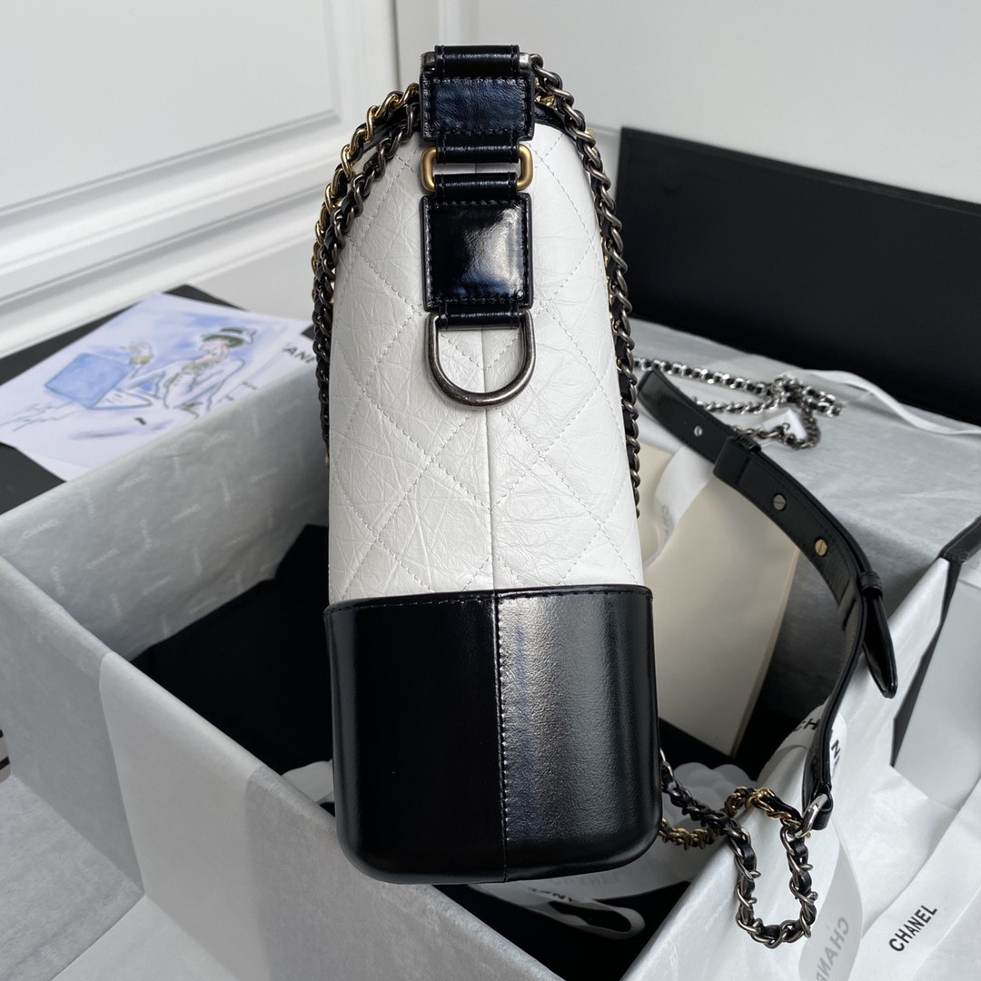 Chanel Gabrielle MEDIUM WHITE BLACK 21 x 28 x 10cm